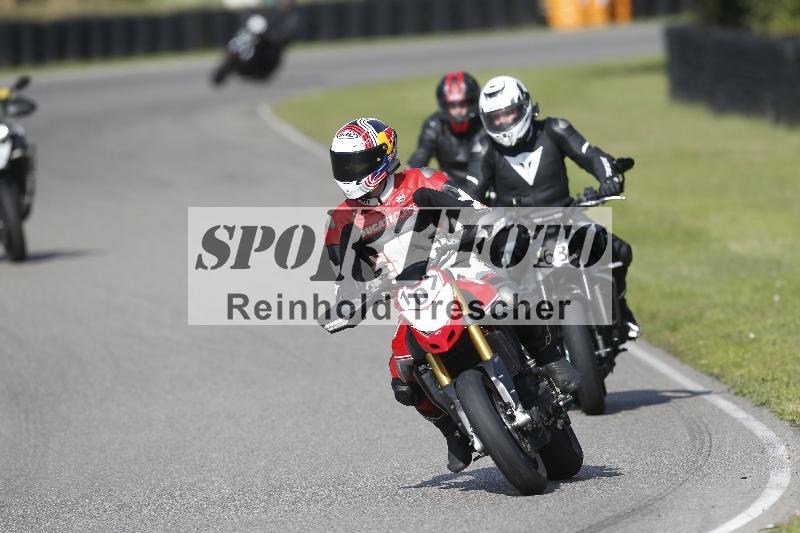 /40 24.08.2026  Cornu Master School ADR/gruen-vert/107